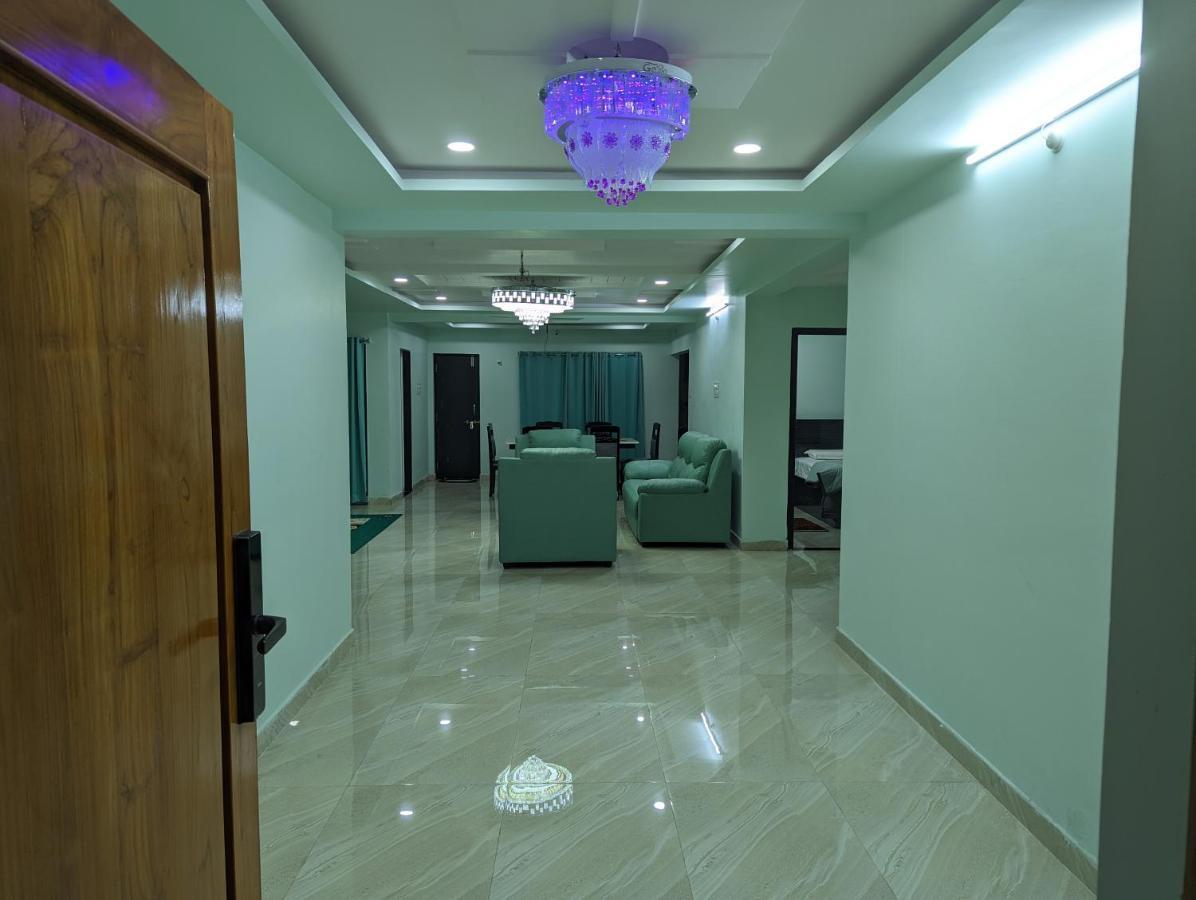Ramya Grand Apartment Визакхапатнам Екстериор снимка