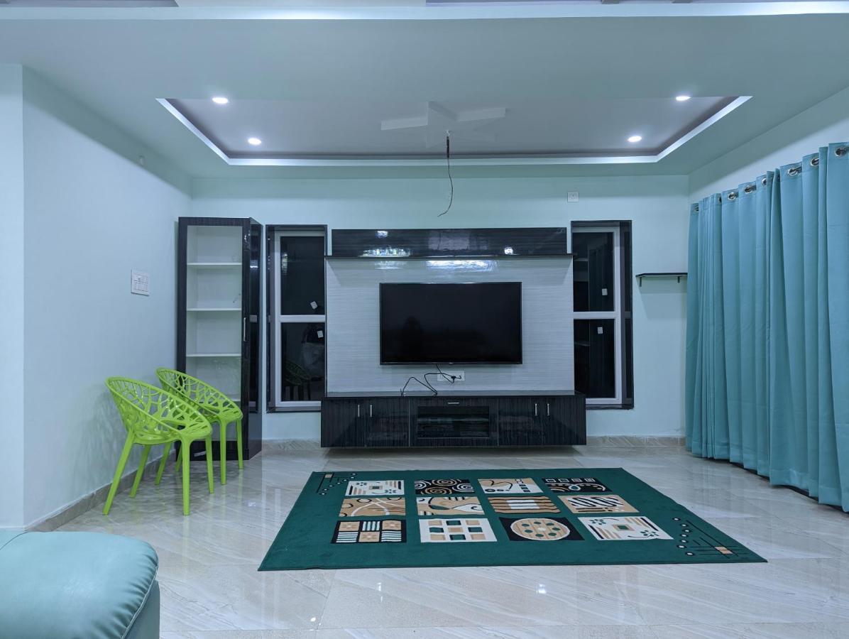 Ramya Grand Apartment Визакхапатнам Екстериор снимка