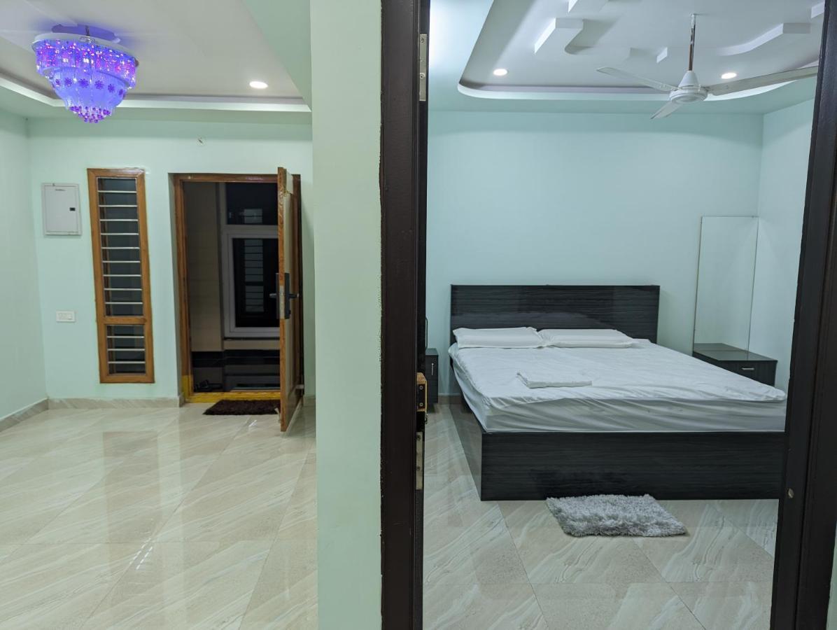 Ramya Grand Apartment Визакхапатнам Екстериор снимка