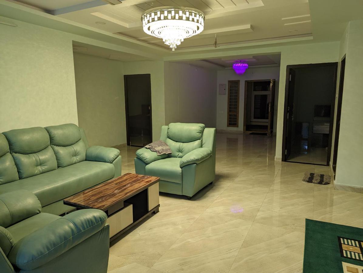 Ramya Grand Apartment Визакхапатнам Екстериор снимка